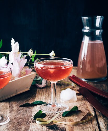 Limonade de rhubarbe maison