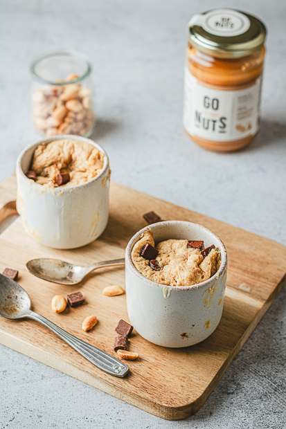Mug cake banane et beurre de cacahuète