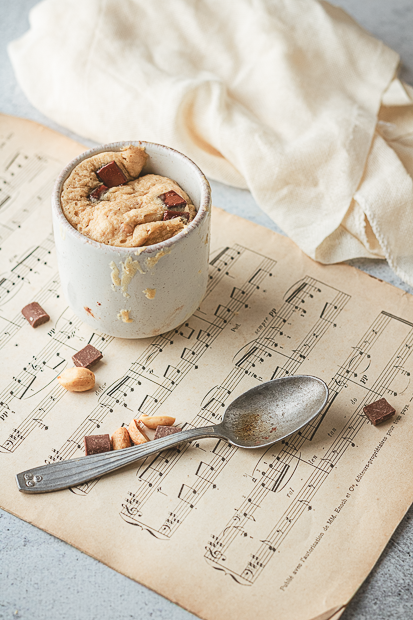 Mug cake banane et beurre de cacahuète